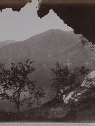 -LAGO DI COMO - Veduta del Bacino di Tremezzina presa una grotta presso S.Giovanni di Bellagio.